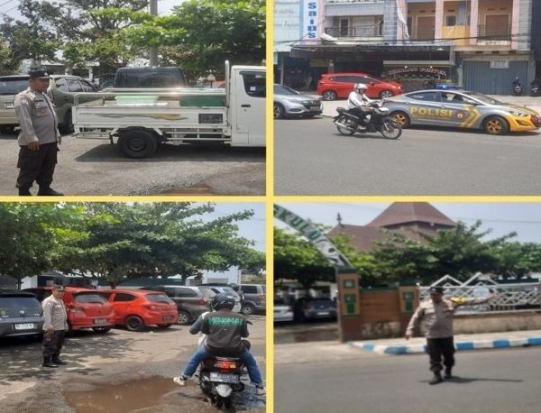 Personel Jajaran Polresta Bengkulu Laksanakan Pengamanan Shalat Jumat￼