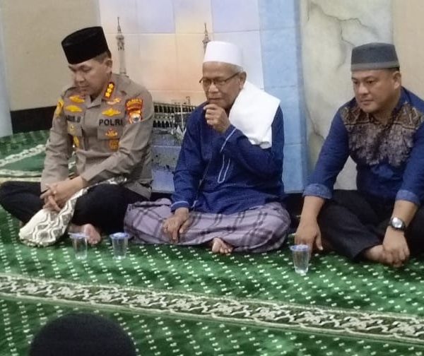 Program Subuh Keliling, Kapolresta Bengkulu Silahturahmi Bersama Jamaah Masjid Al Salamah￼