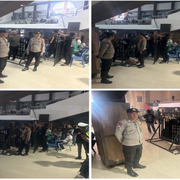 Personel Polsek Gading Cemapaka Lakukan Pengamanan Konser Musik Bengkulu Peduli Palestina￼