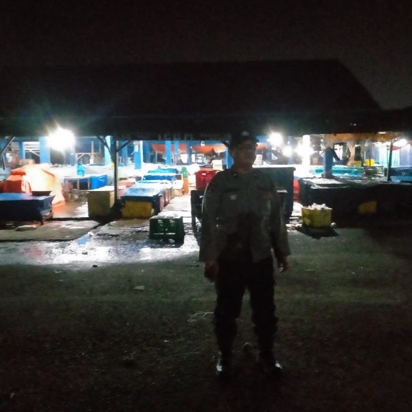 Personel Polsek KSKP Pulau Baai Cegah Tindakan Kejahatan, Patroli Dini Hari￼