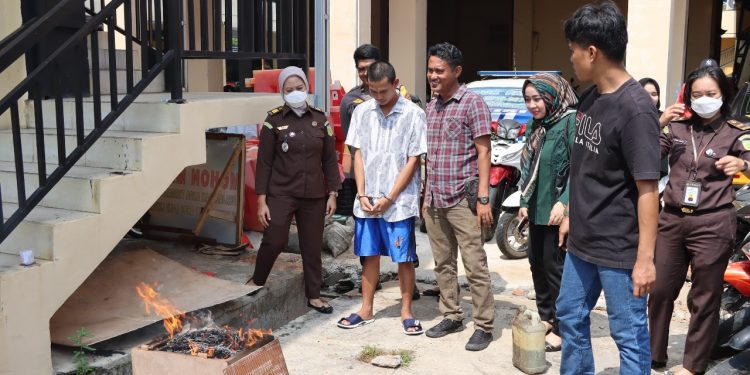 Sat Resnarkoba Polresta Bengkulu Musnahkan Barang Bukti 4248,22 gram Narkotika Golongan I
