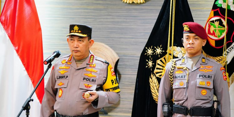 KAPOLRI  :   Pidato Paus Fransiskus Harus Dijadikan Semangat Menjaga Persatuan