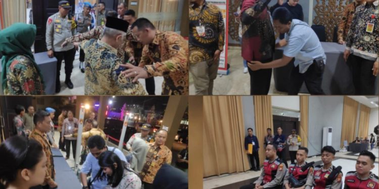 Personel OMP Polresta Bengkulu dan Polres Rejang Lebong Pengamanan Debat Pertama Pasangan Calon Bupati dan Wakil Bupati Rejang Lebong