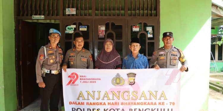 POLRI UNTUK MASYARAKAT: Polresta Bengkulu Laksanakan Anjangsana ke Rumah Purnawirawan Polri