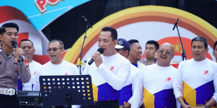 Bhayangkara Sport Day: Kapolri Bawakan Lagu God bless dan Bon Jovi di Bundaran HI